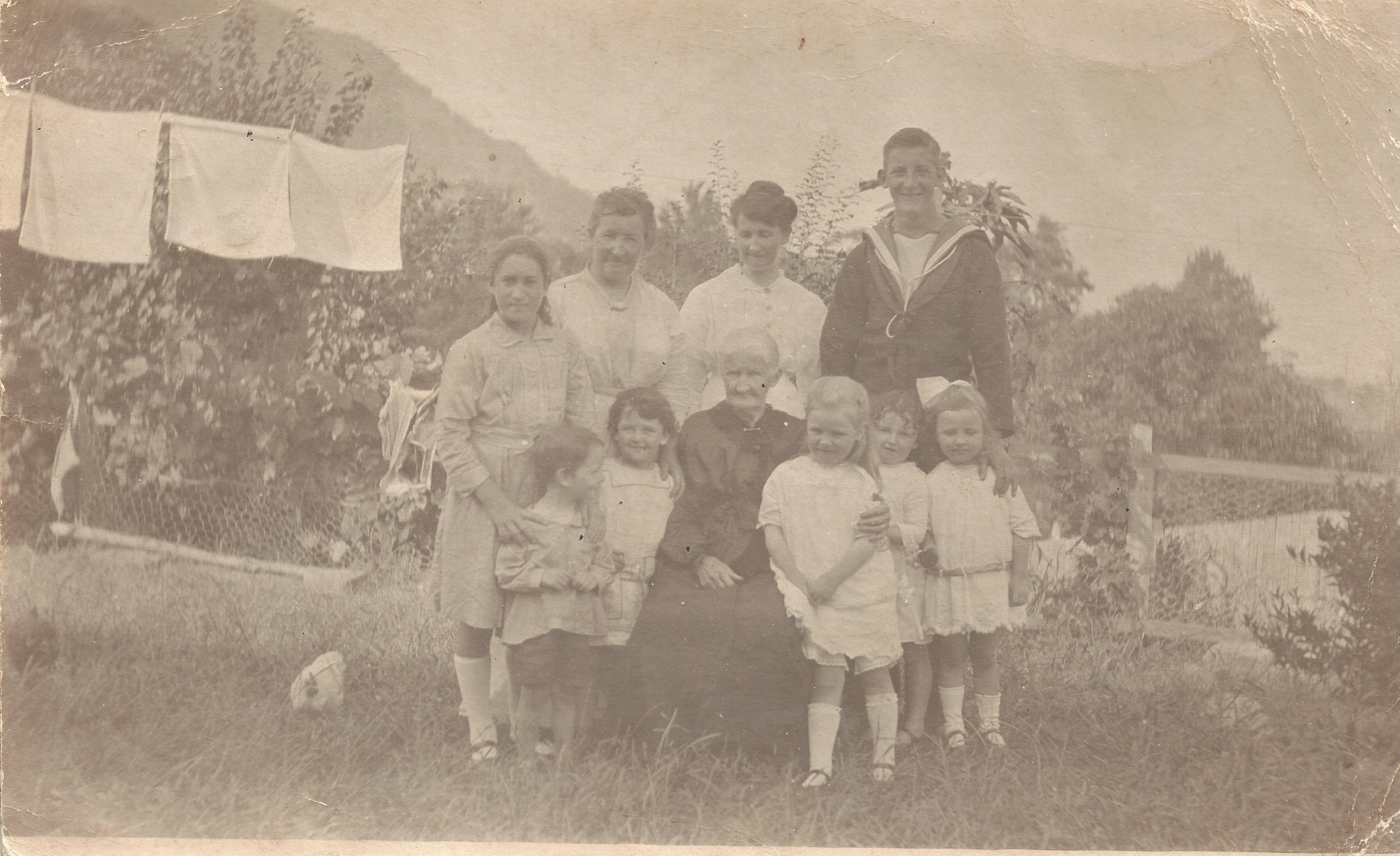 Mary Ann Hicks with Children Grandchildren 1917modified